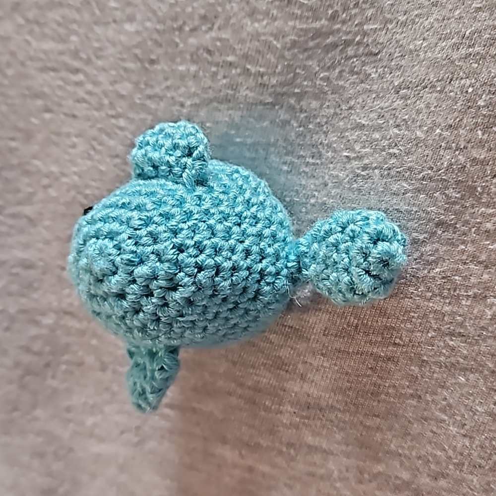 Tiny Blushing Bamboo Crochet Bird - Picture 5 of 5